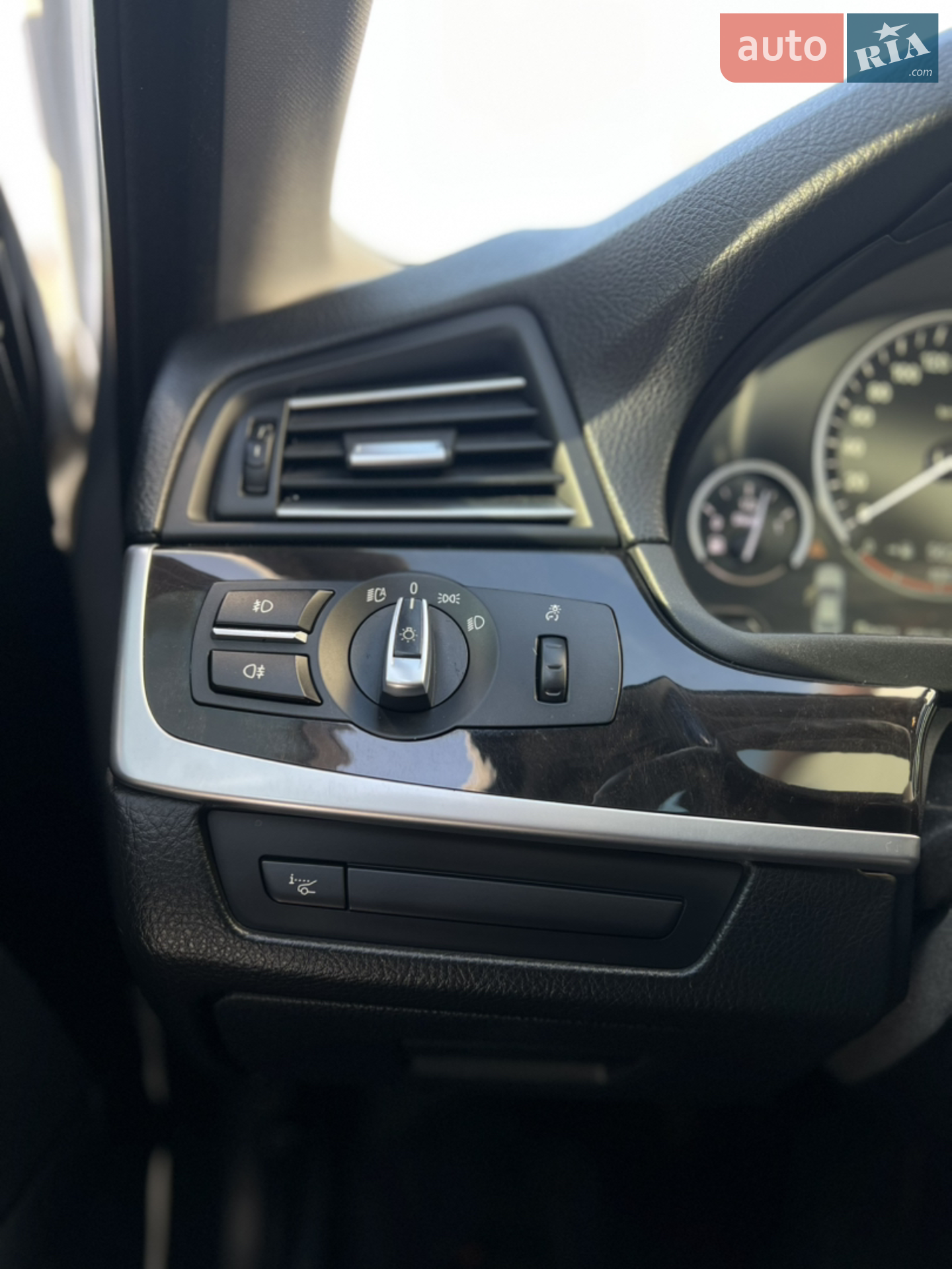 2011 BMW 5er - мініатюра 20