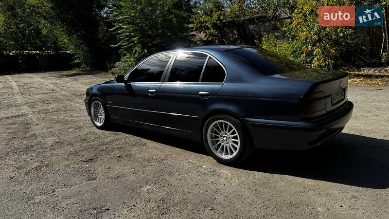 Седан BMW 5 Series 2002 в Днепре