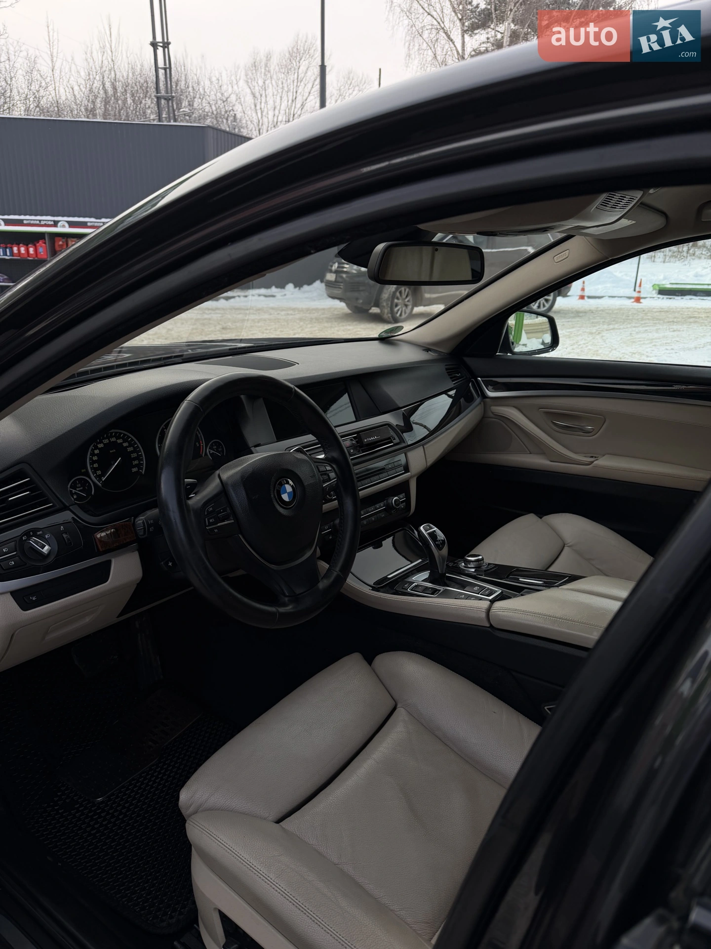 2011 BMW 5er - мініатюра 5
