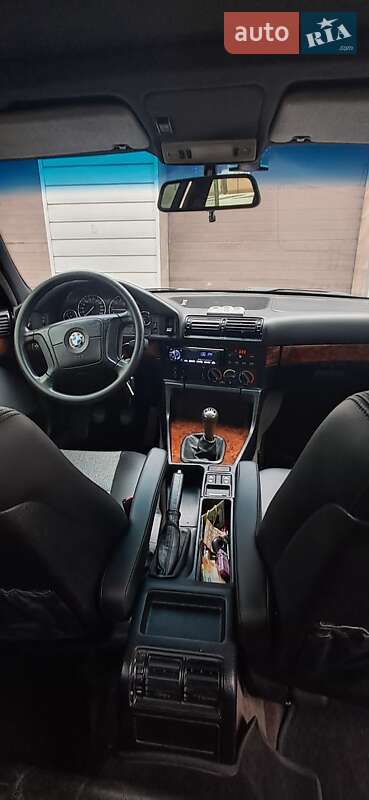 Седан BMW 5 Series 1995 в Одессе