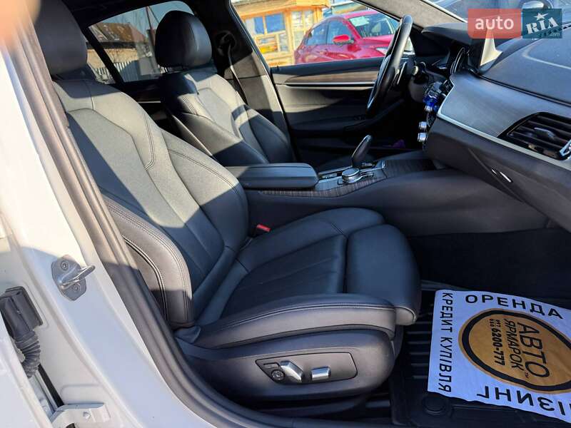 Седан BMW 5 Series 2018 в Ужгороде