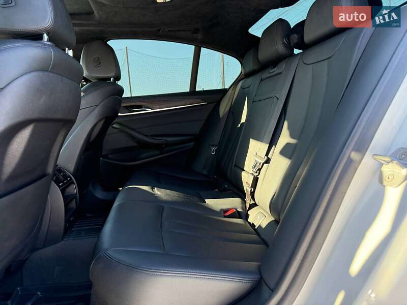 Седан BMW 5 Series 2018 в Ужгороде