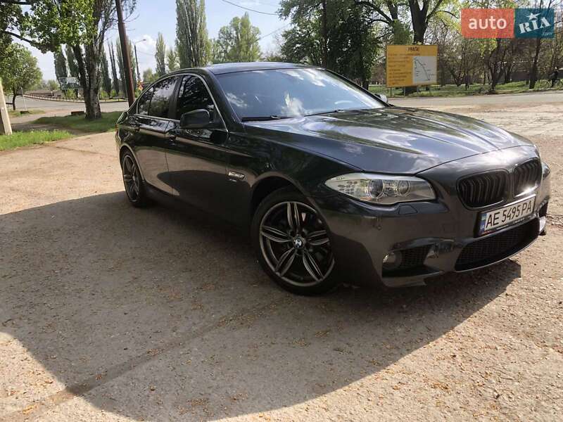 BMW 5 Series 2011
