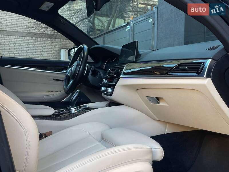 Седан BMW 5 Series 2018 в Николаеве фото 18 Седан BMW 5 Series 2018 в Николаеве