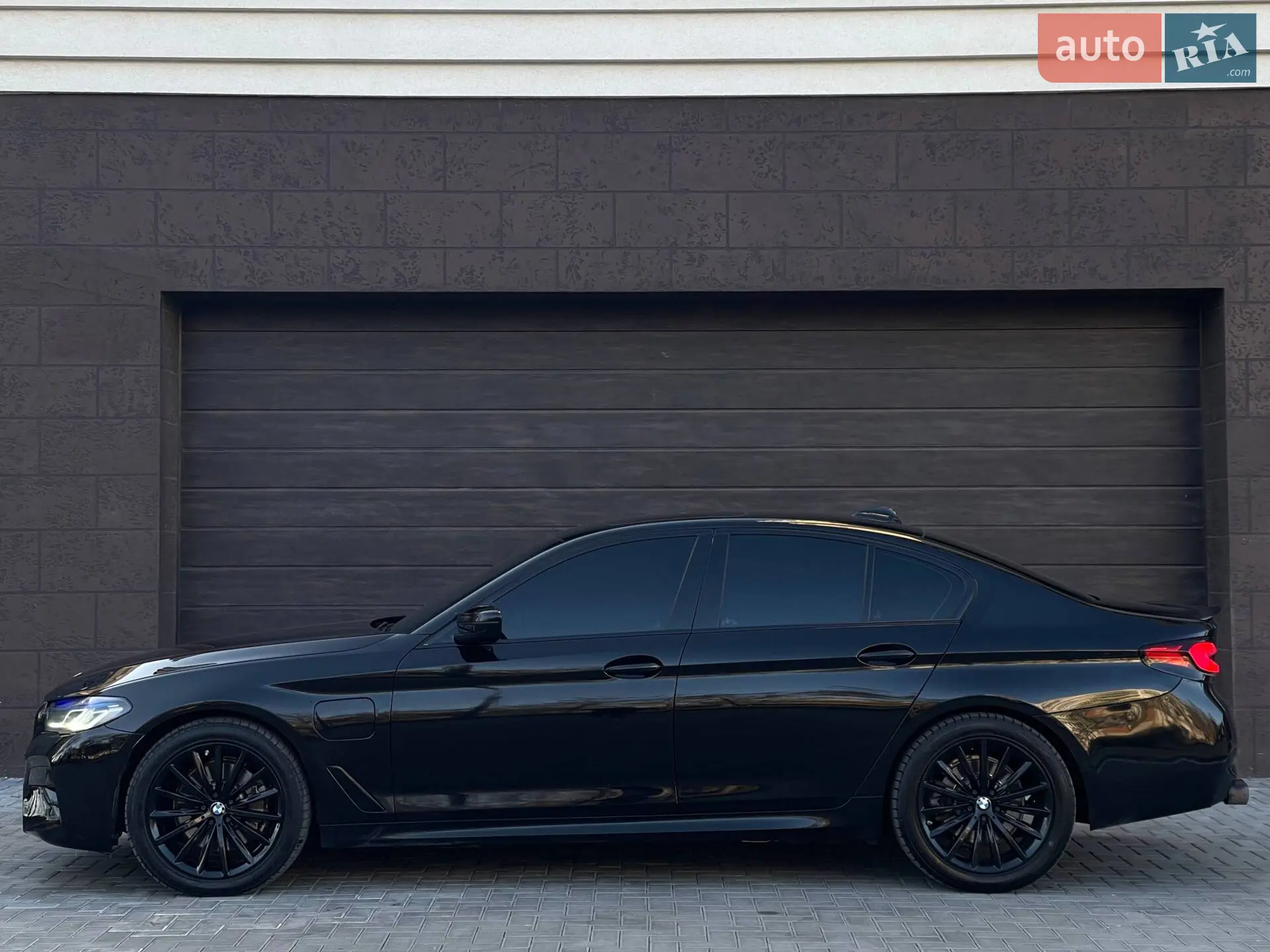 2018 BMW 5er - мініатюра 2