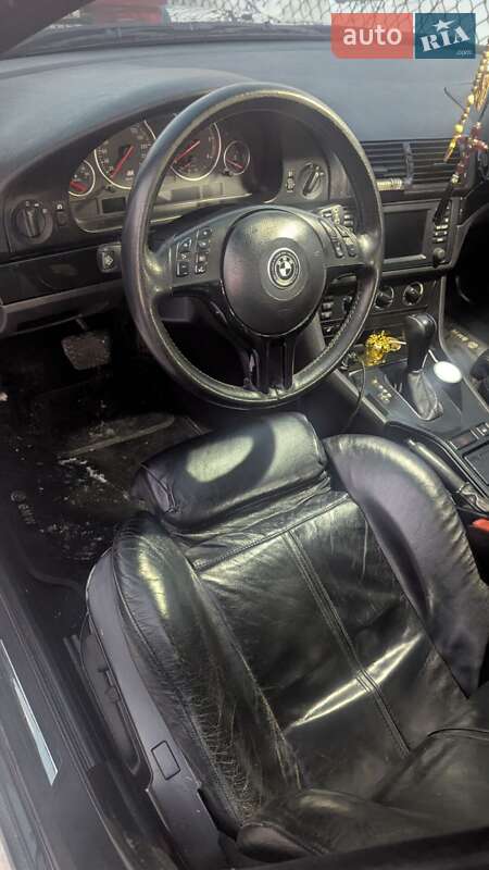 Седан BMW 5 Series 2002 в Ровно