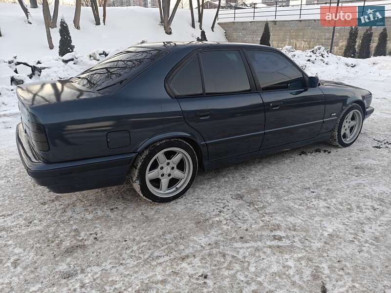 Седан BMW 5 Series 1995 в Хмельницком