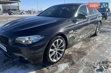 Седан BMW 5 Series 2015 в Городке