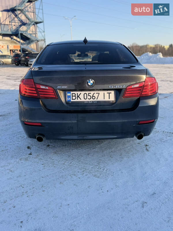 Седан BMW 5 Series 2014 в Ровно