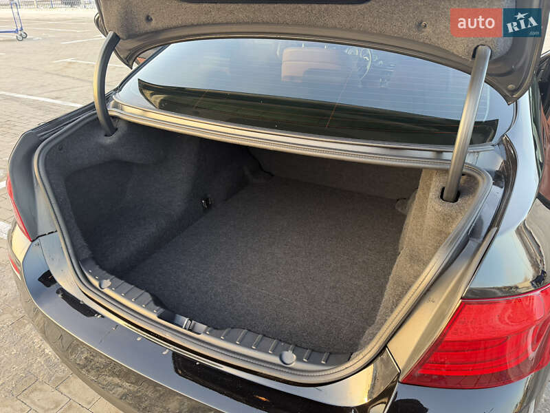 Седан BMW 5 Series 2012 в Одессе