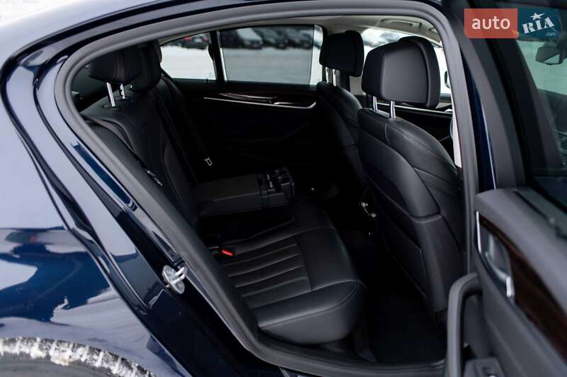 Седан BMW 5 Series 2019 в Ровно