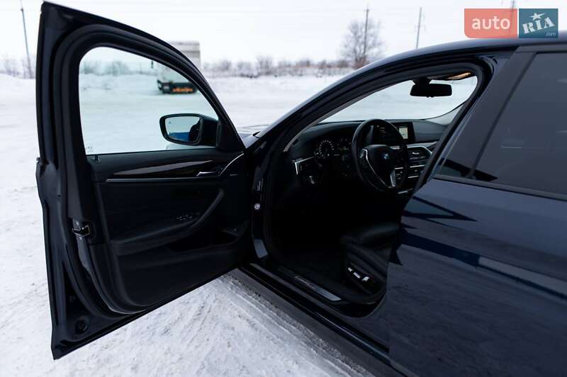 Седан BMW 5 Series 2019 в Ровно