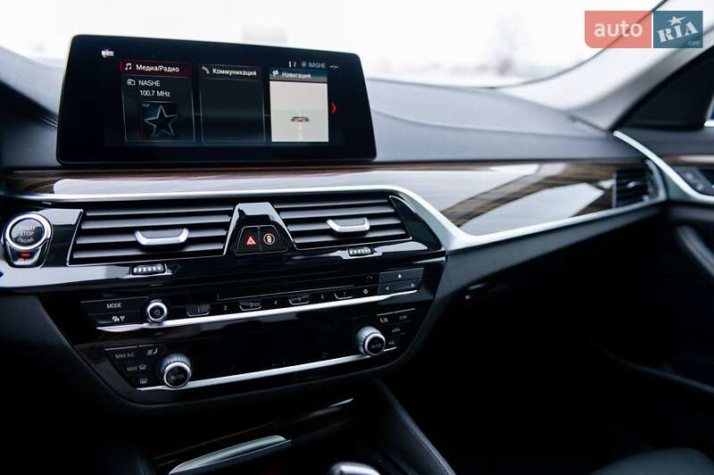 Седан BMW 5 Series 2019 в Ровно