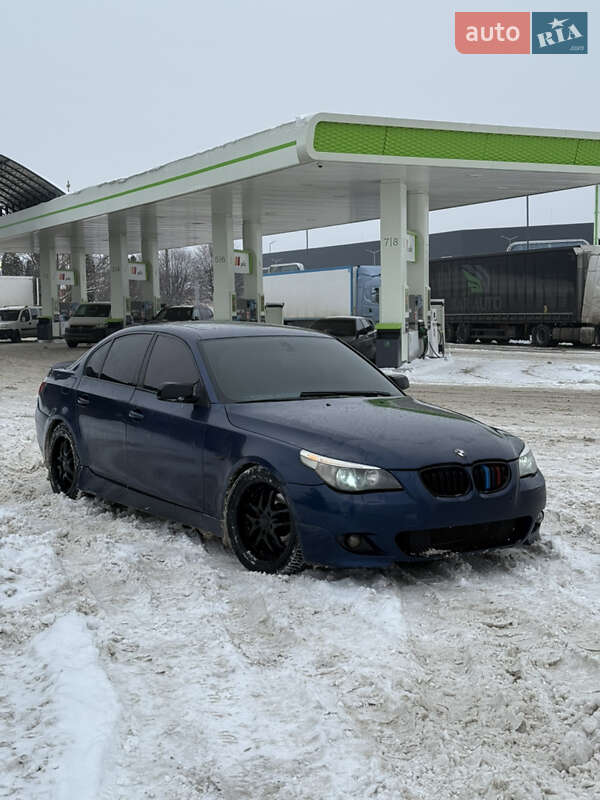 Седан BMW 5 Series 2004 в Каменец-Подольском
