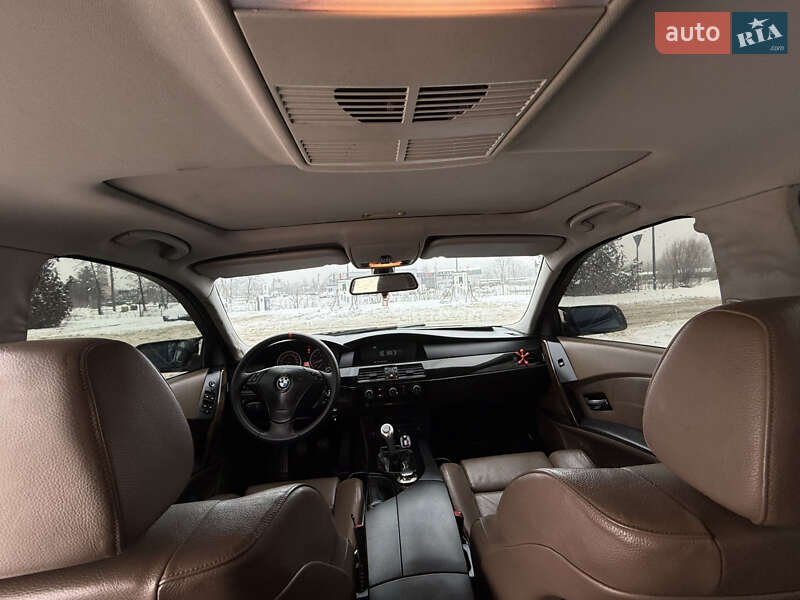 Седан BMW 5 Series 2004 в Каменец-Подольском