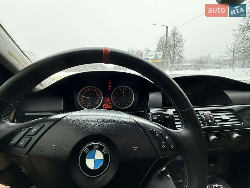 Седан BMW 5 Series 2004 в Каменец-Подольском