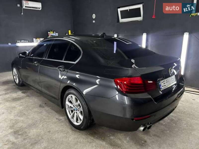 Седан BMW 5 Series 2015 в Чернівцях