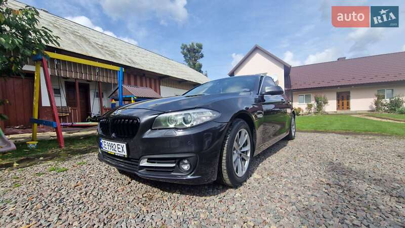 Седан BMW 5 Series 2015 в Чернівцях