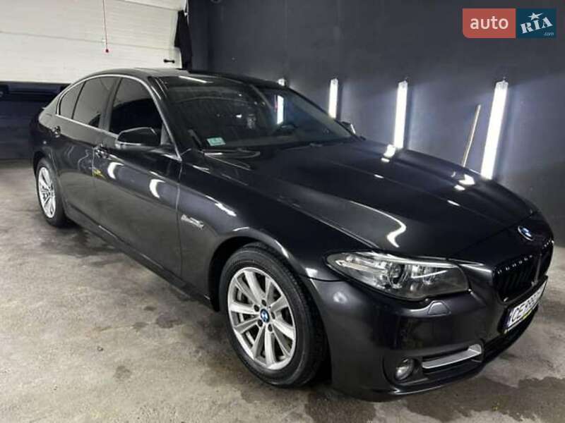 Седан BMW 5 Series 2015 в Чернівцях