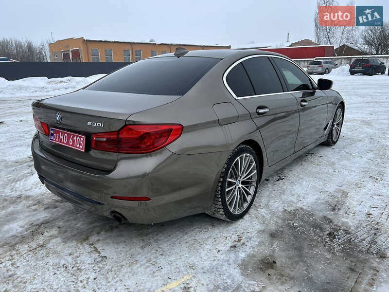 Седан BMW 5 Series 2017 в Нововолынске
