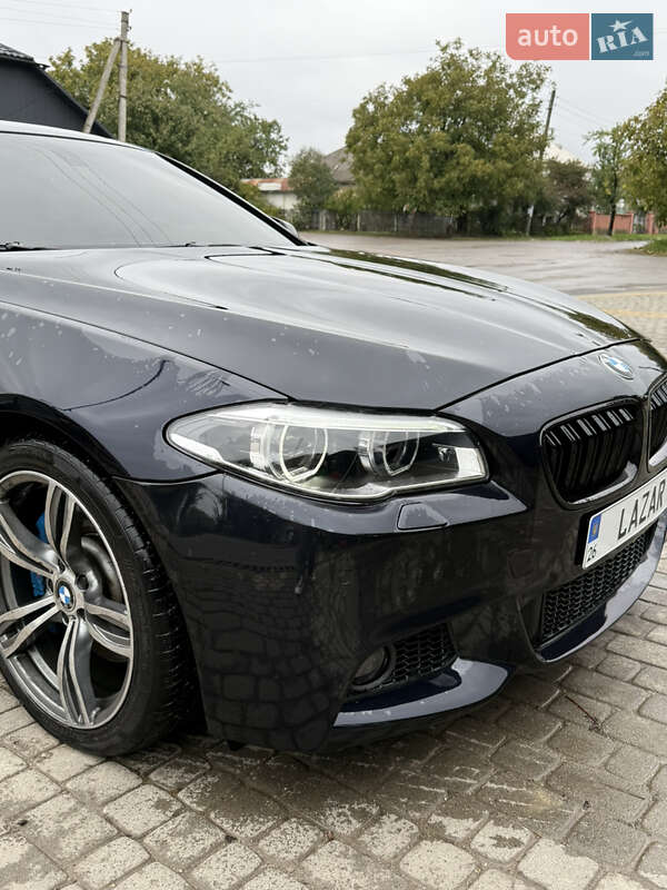 Седан BMW 5 Series 2012 в Хотине