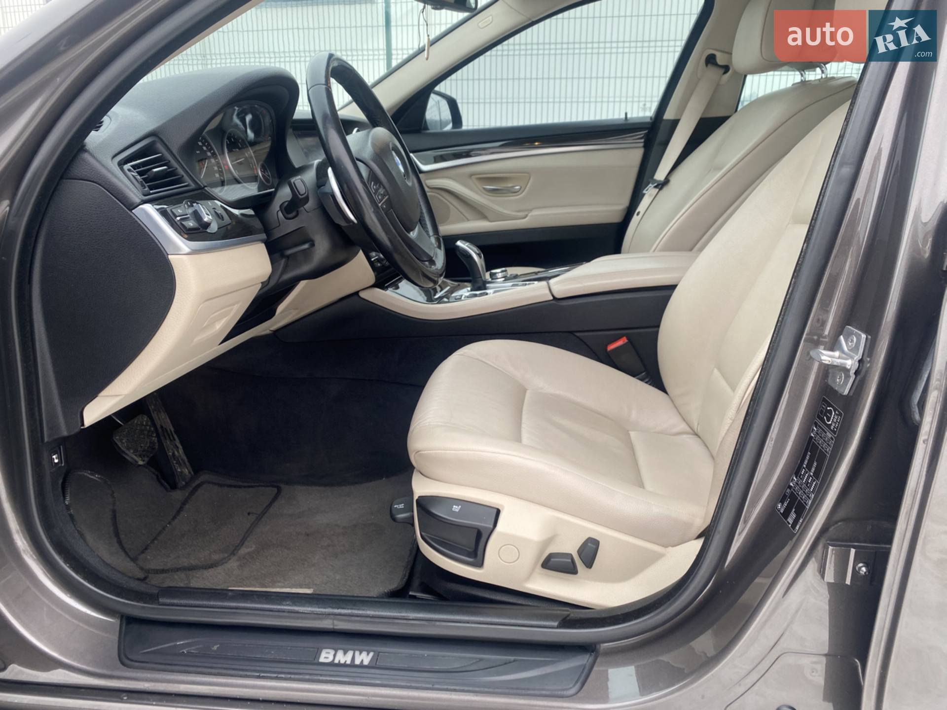 2012 BMW 5er - мініатюра 9