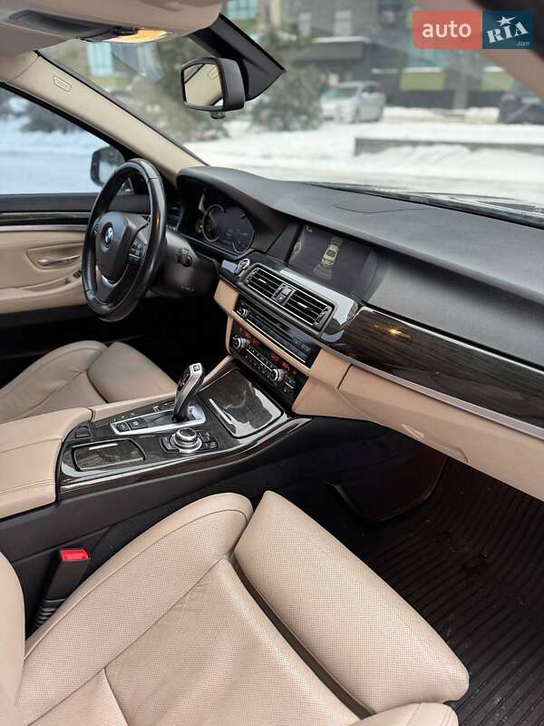 Седан BMW 5 Series 2013 в Ратному