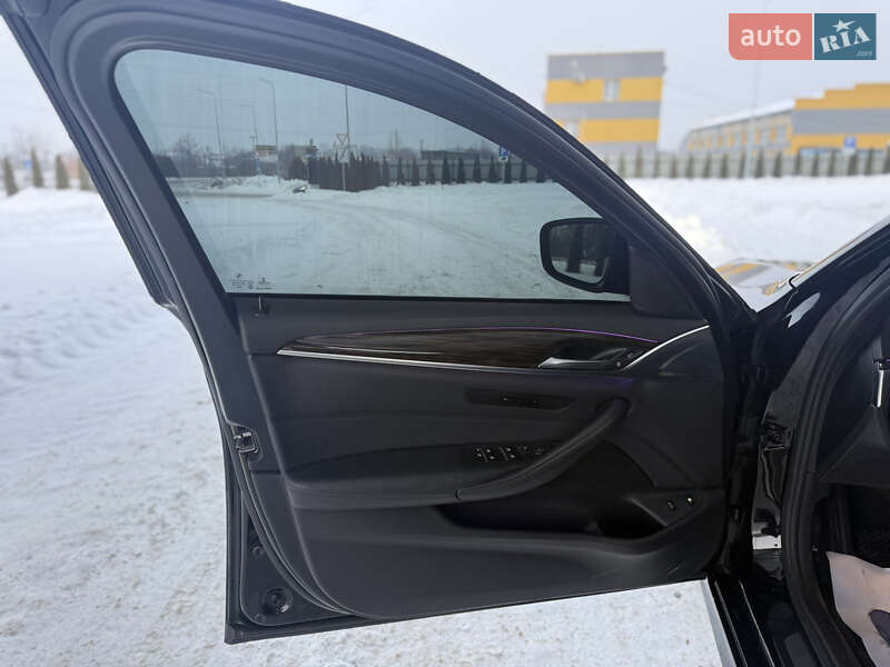 Седан BMW 5 Series 2017 в Звягеле