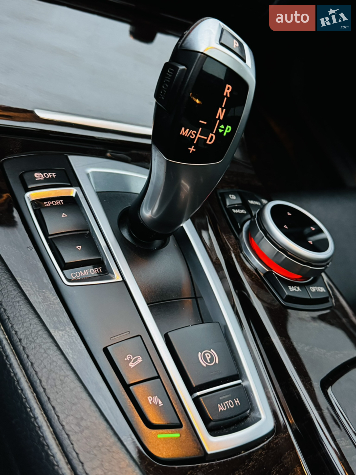 2011 BMW 5er - мініатюра 11