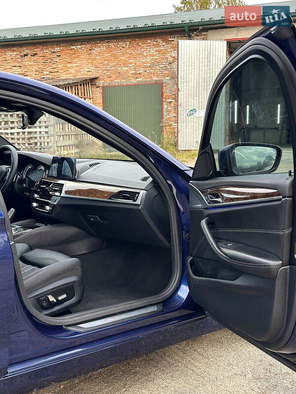 Седан BMW 5 Series 2017 в Днепре