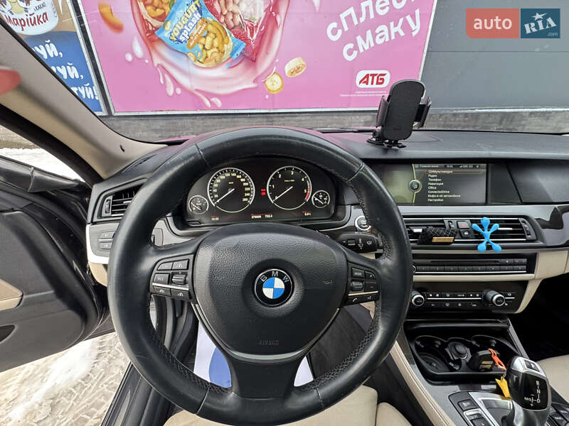 Седан BMW 5 Series 2011 в Хотине