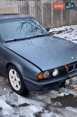 Седан BMW 5 Series 1988 в Славянске