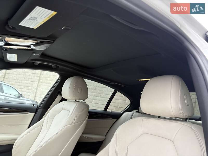 Седан BMW 5 Series 2022 в Львове