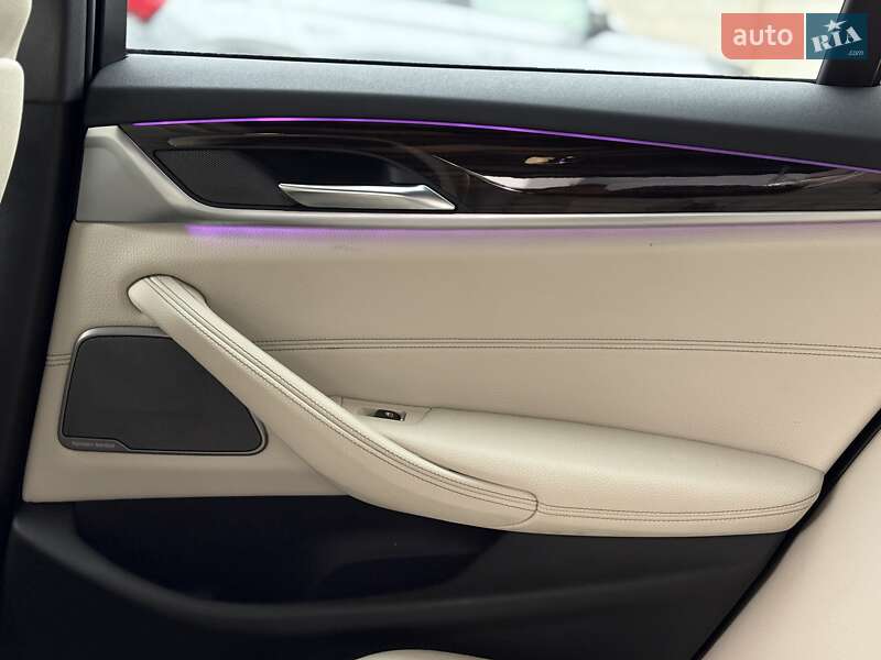 Седан BMW 5 Series 2022 в Львове
