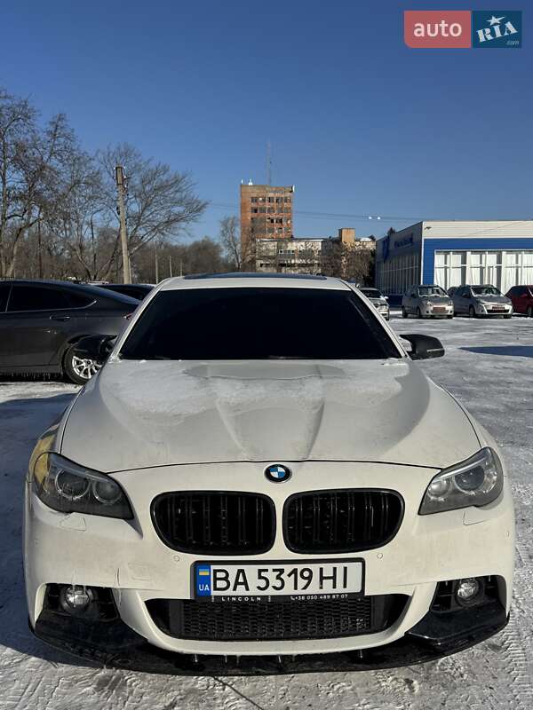 Седан BMW 5 Series 2014 в Кропивницком