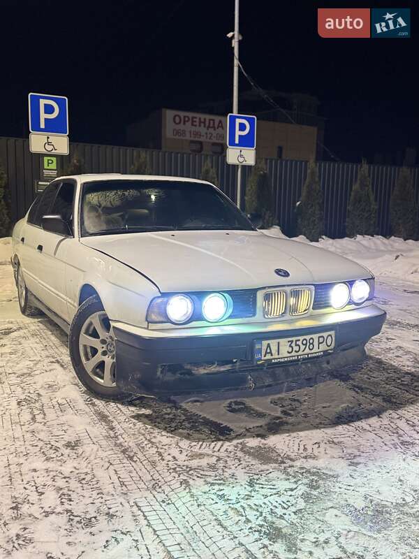 Седан BMW 5 Series 1991 в Киеве
