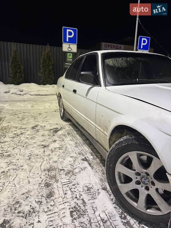 Седан BMW 5 Series 1991 в Киеве