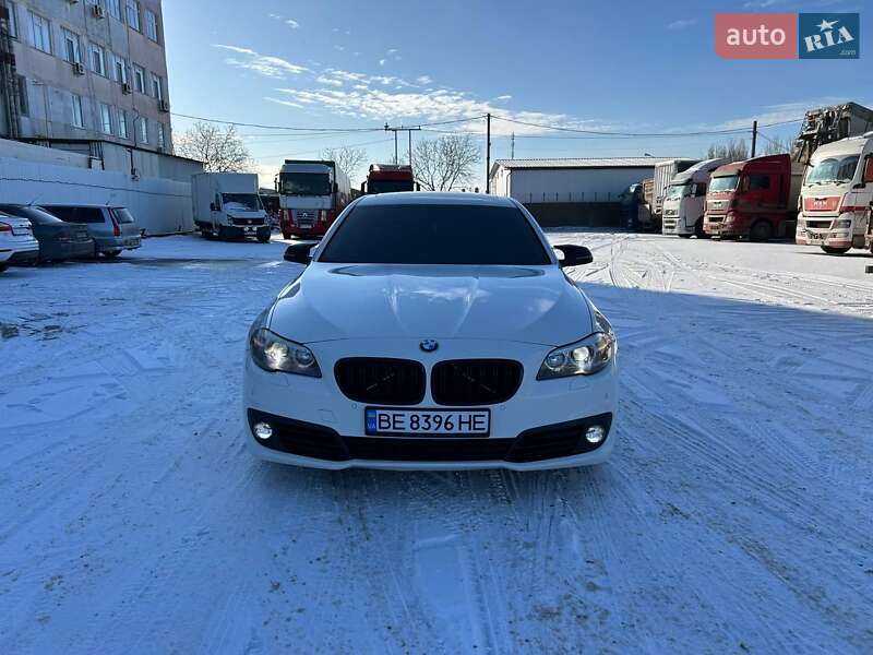 Седан BMW 5 Series 2016 в Николаеве