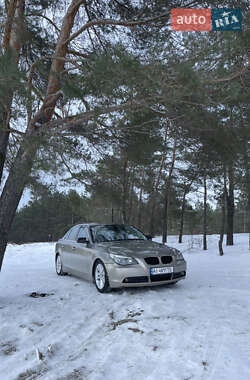 Седан BMW 5 Series 2004 в Киеве