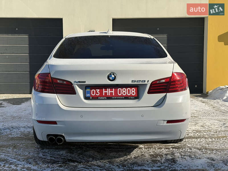 Седан BMW 5 Series 2015 в Луцке