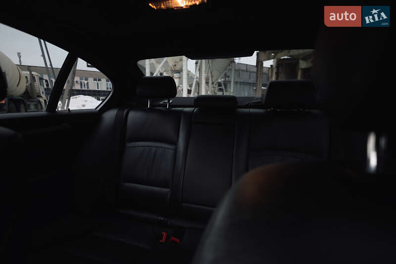 Седан BMW 5 Series 2013 в Львове
