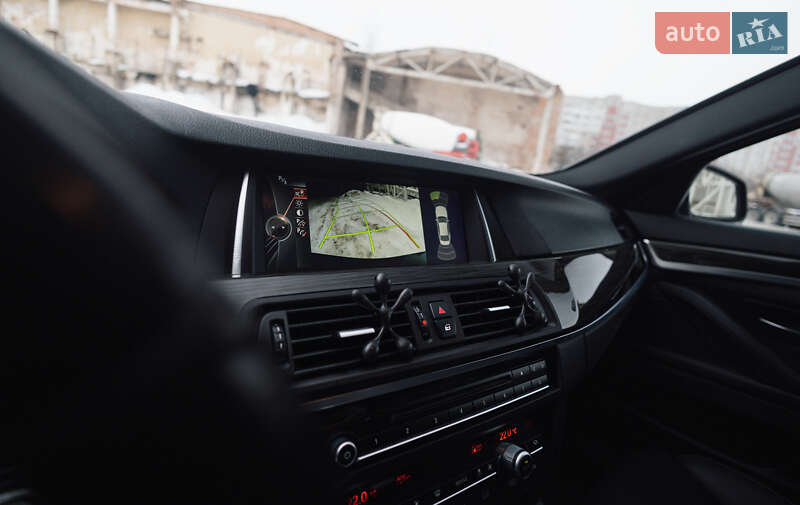 Седан BMW 5 Series 2013 в Львове