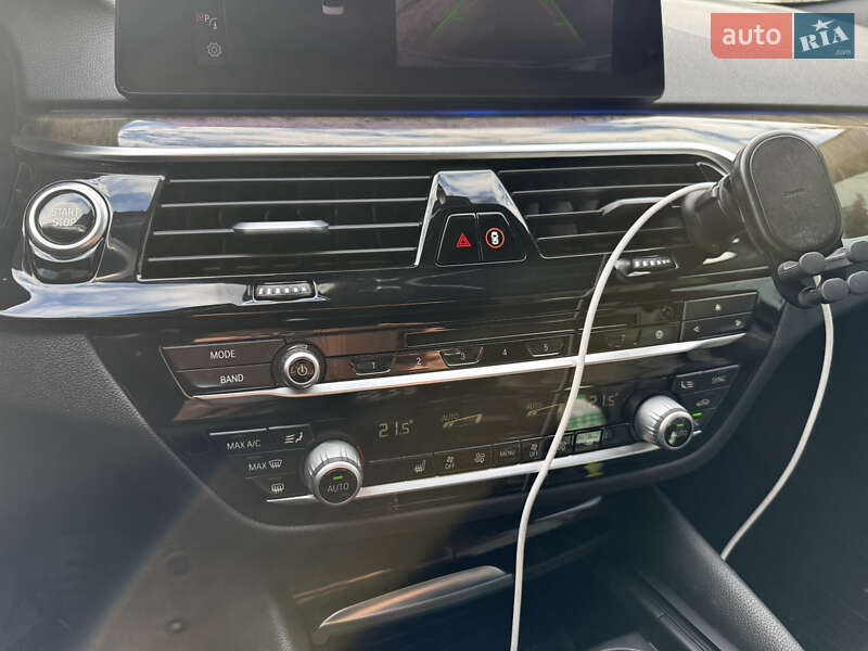 Седан BMW 5 Series 2019 в Львове