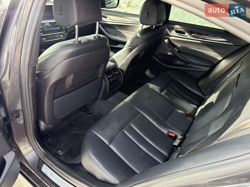 Седан BMW 5 Series 2019 в Львове