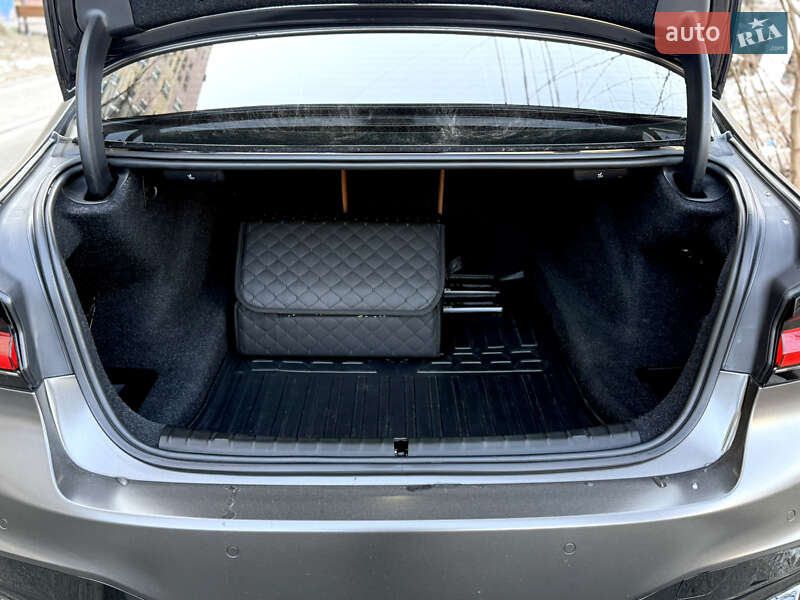 Седан BMW 5 Series 2017 в Днепре фото 18 Седан BMW 5 Series 2017 в Днепре