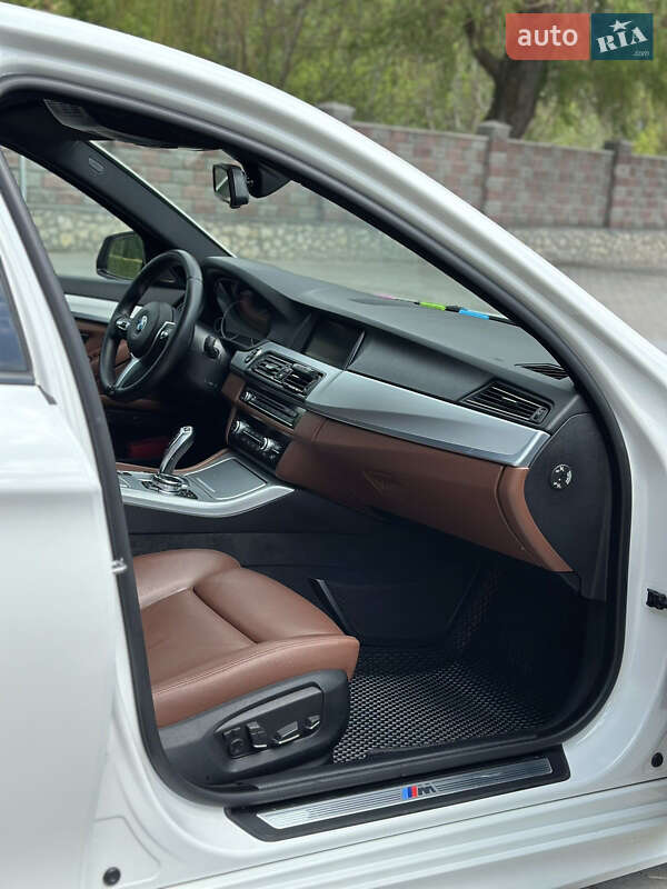 Седан BMW 5 Series 2014 в Подволочиске