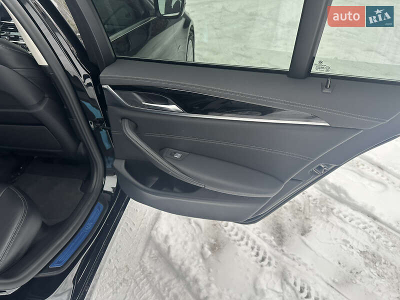 Седан BMW 5 Series 2020 в Киеве фото 22 Седан BMW 5 Series 2020 в Киеве
