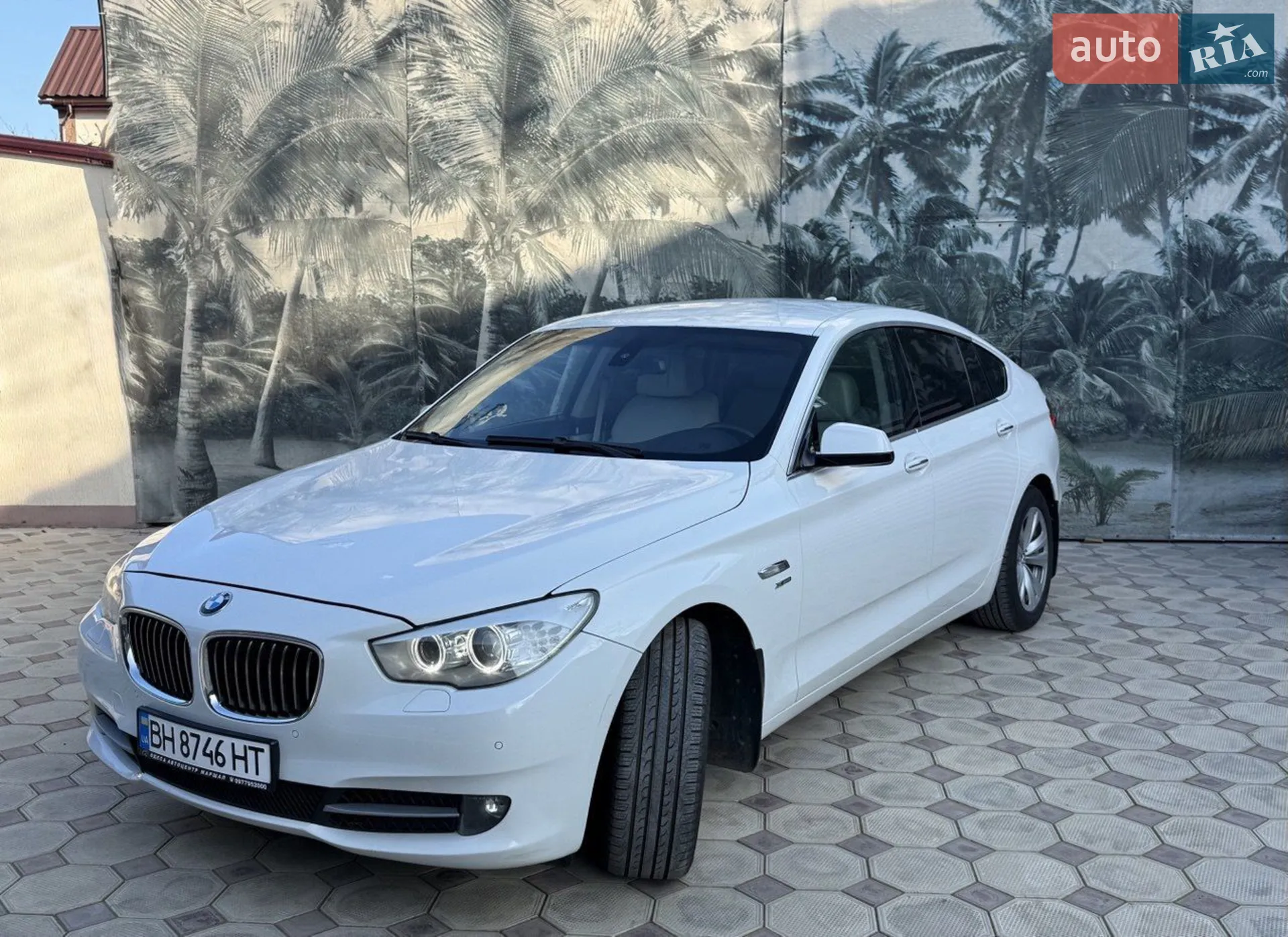 2010 BMW 5er - мініатюра 2