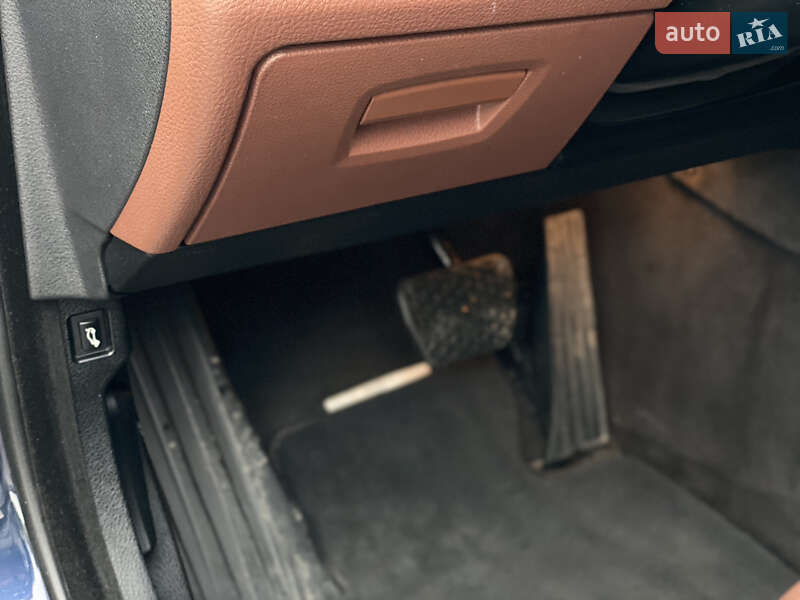 Седан BMW 5 Series 2011 в Стрые