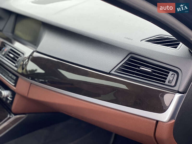 Седан BMW 5 Series 2011 в Стрые